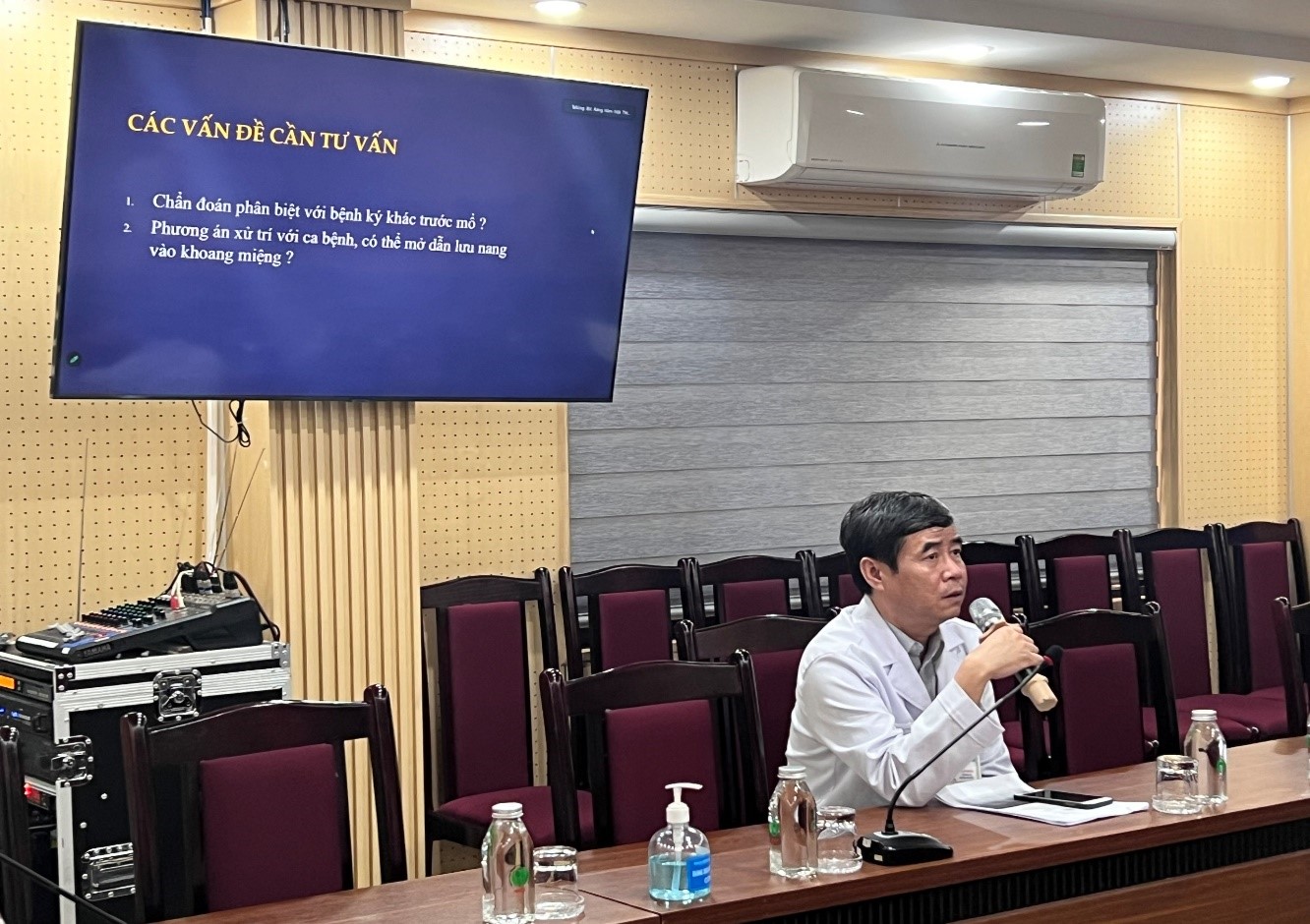 Các chuyên gia hàng đầu về lĩnh vực Phẫu thuật hàm mặt đóng góp ý kiến  về chẩn đoán và hướng xử lý cho ca bệnh